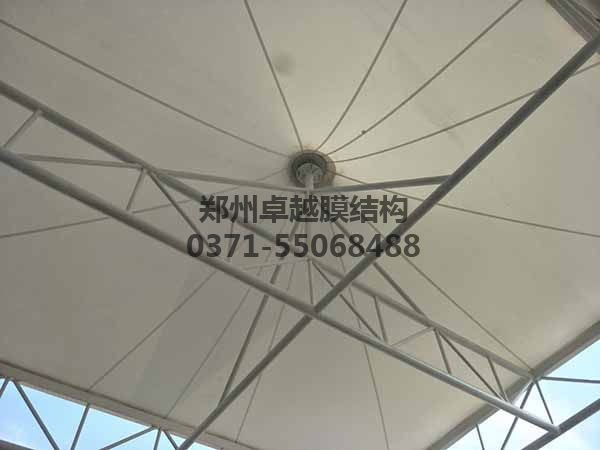 邵陽市新邵縣法治廣場門球場膜結(jié)構罩棚/頂棚膜材細節(jié)圖