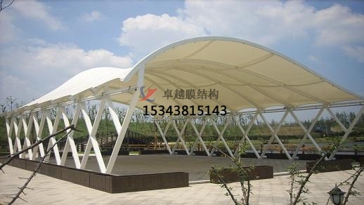 ?？谏虡I(yè)廣場雨棚搭建